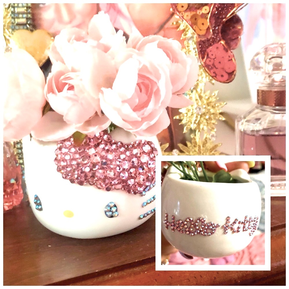 Hello Kitty Pink and White Mini Planter with Crystal Accents 🎀